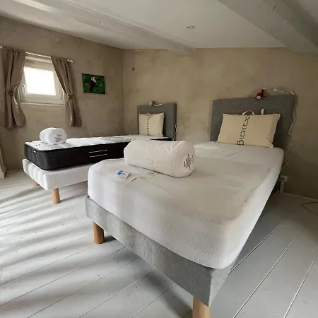 La Batisse De Holiday home Coustouge