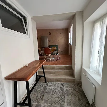 La Batisse De *