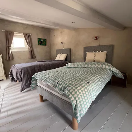 Holiday home La Batisse De *