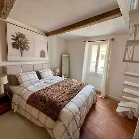 Holiday home La Batisse De Coustouge
